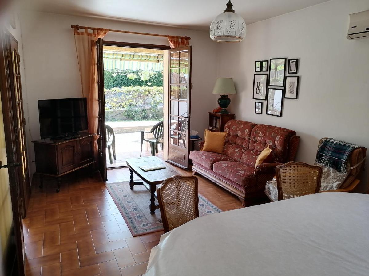 Charmante Maison Avec Terrasse Aux Portes De L'Ardeche ปอง-แซ็ง-เอสปริ ภายนอก รูปภาพ